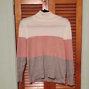 Elegant Colorblock Turtleneck Sweater - Pink, Gray, and White